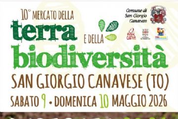Locandina promozionale con sfondo chiaro e dettagli verdi e marroni. In alto si legge: “10° Mercato della terra e della biodiversità”. Sotto: “San Giorgio Canavese (TO)”. Più in basso sono indicate le date: “Sabato 9 – Domenica 10 maggio 2026”. Nella parte inferiore, su uno sfondo che richiama il terreno, compare il titolo grande “Radicata 2026” e la frase “Orco che zuppa”. In alto a destra sono presenti gli stemmi e i loghi degli enti organizzatori, tra cui il Comune di San Giorgio Canavese e altre associazioni.